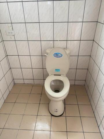 林翰沅 - 馬桶安裝