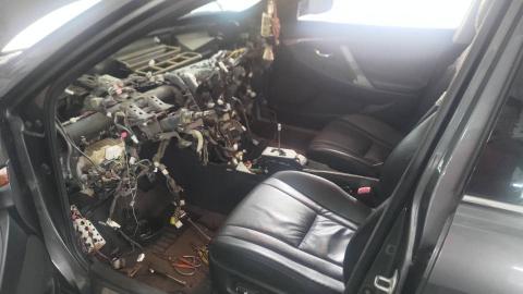 台龍汽車 - 拆裝儀錶總成更換冷氣風箱仁