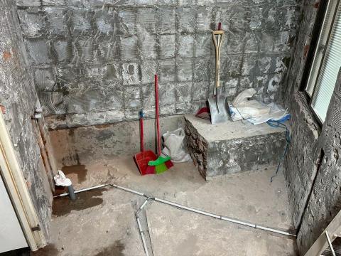 林翰沅 - 熱水管施工