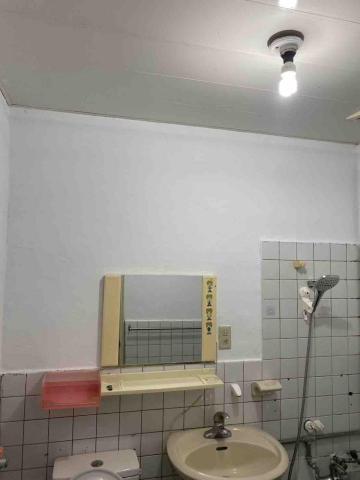 潔兒樂 油漆/清潔/統包工程 - 除霉+補土+油漆 後 潔兒樂 油漆/清潔/統包工程 - 除霉+補土+油漆 後