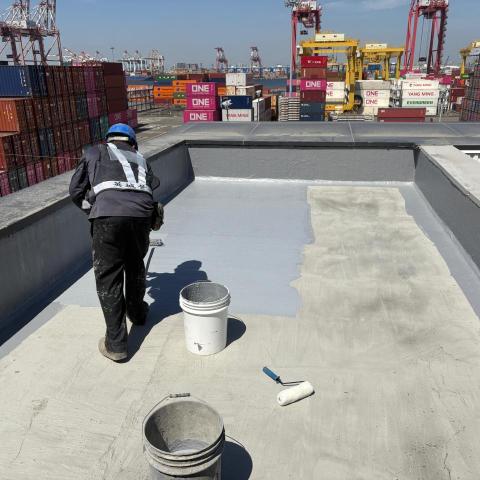 提供灌注止漏服務的專家陳哲鴻