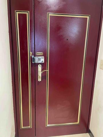 潔兒樂 油漆/清潔/統包工程 - 大門除膠後 潔兒樂 油漆/清潔/統包工程 - 大門除膠後