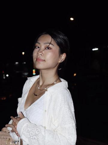 董小姐 - 穿搭風格較正式