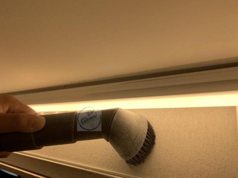 清潔大夫 [ 專業裝潢細清 / 細清專門店 ] - 間接燈槽吸塵