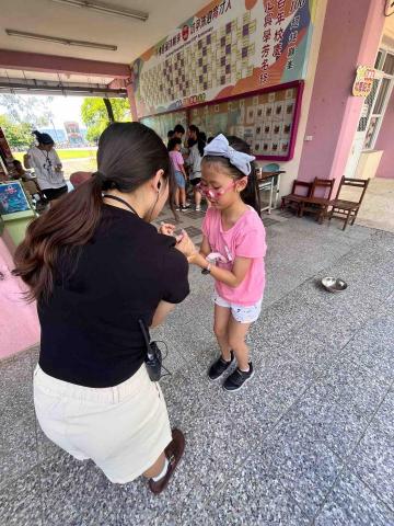 林品妤 - 帶寒暑假營隊與孩童相處