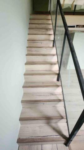 築愛家地板施工 - 