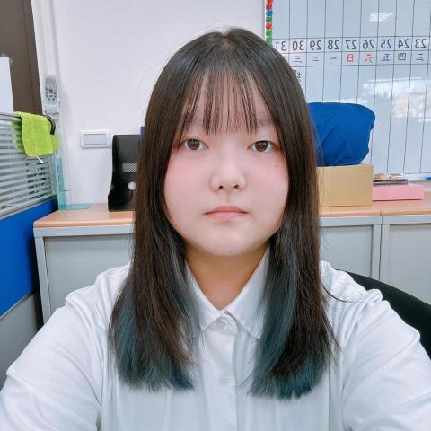 提供宣傳海報服務的專家陳儀庭