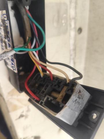 自營 - 鐵捲門頓停 自營 - 鐵捲門頓停