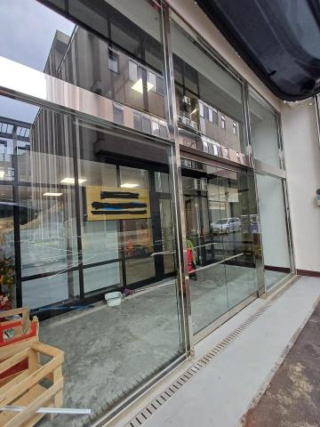 余先生 -  余先生 -