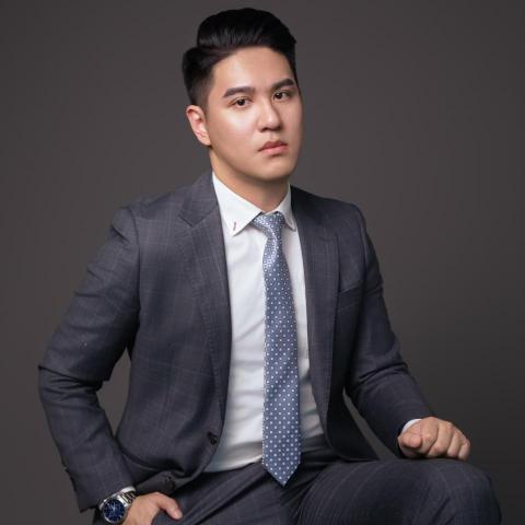 提供行政程序法92服務的專家詹右辰律師