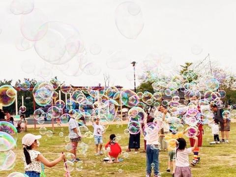 氣球大叔 Sony - 泡泡秀