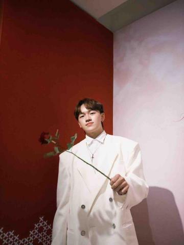 提供鋼琴和弦按法服務的專家張呈陽