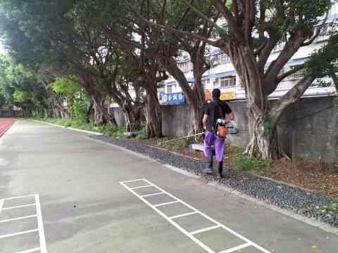 于森園藝企業社 （林先生） - 校園除草