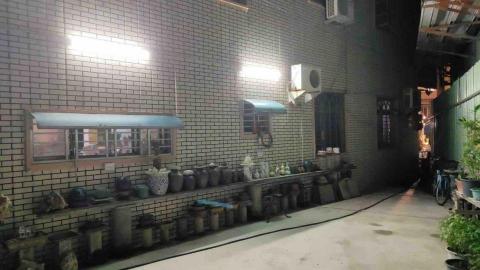 鑫勝水電工程 - 戶外防潮燈（開燈）