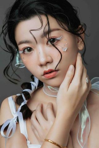 鄭佳佩 - 精靈寫真