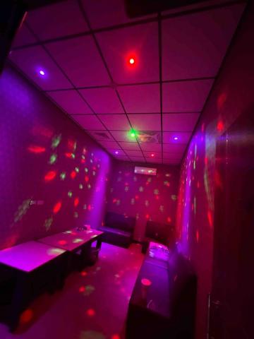 鑫勝水電工程 - KTV 小崁燈 投射燈安裝