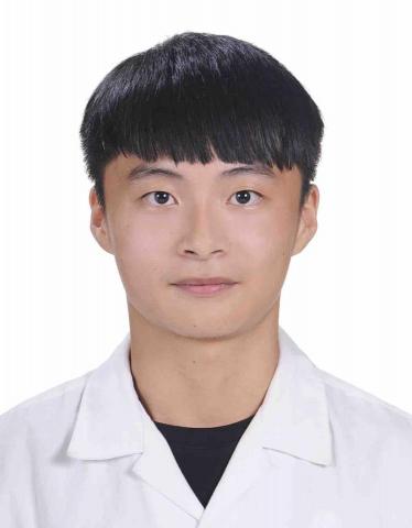 提供電子琴架服務的專家陳柏旭