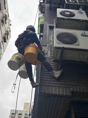 葉志瑋 - 外牆磁磚補修