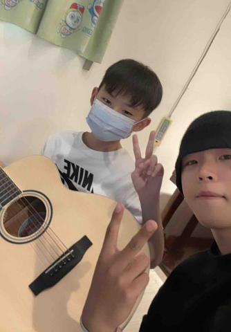 景閎-木吉他教學 - 