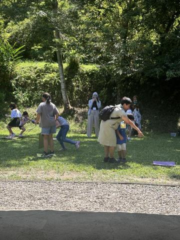 施伊淳 - 帶國小學生營隊的照片，當天是親子一起