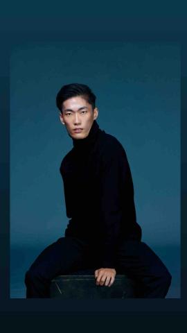 提供鬼步舞服務的專家伍哲志