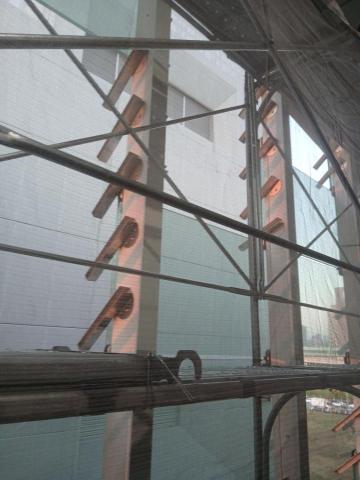 松田工程行 - 白鐵防潑水玻璃惟幕