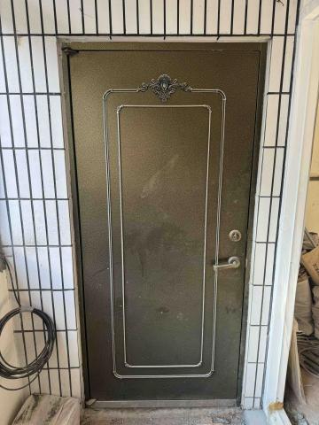 房屋專業修繕拆除 - 拆大門週邊不傷（拆除前）