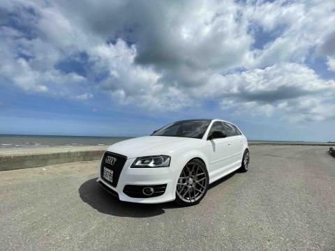 提供送機專車服務的專家阿紅 為您服務