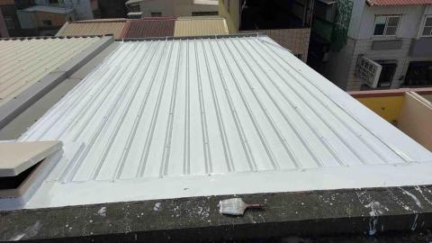 賴冠宇 - 鐵皮上保護漆