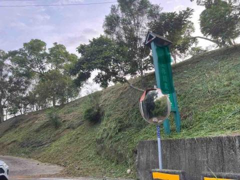 小巴個人工作室 - 