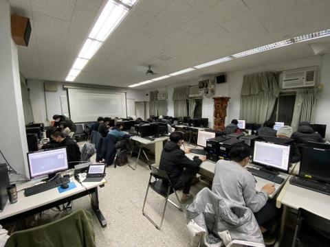 HHY STUDIO - 於大學建築系授課。