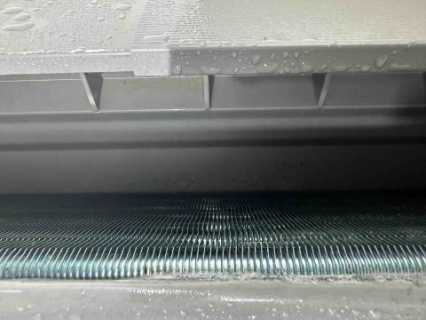 均帆清潔達人 - 後排鰭片清洗效果