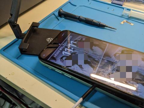 Yu 手機維修 - 維修案例：iPhone 11因電池老化無法開機