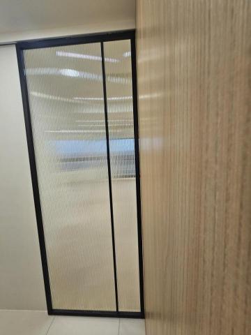 宇辰玻璃有限公司 - 細鋁框拉門