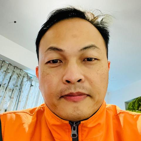 提供衝浪板貨運服務的專家徐偉倫