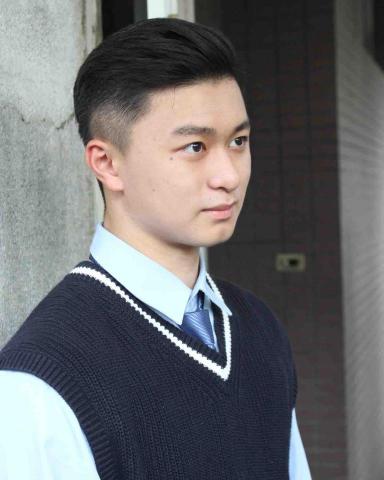 提供林口到府美甲服務的專家陳聖文