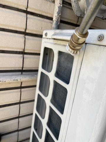 劉祐榆 - 外機清洗