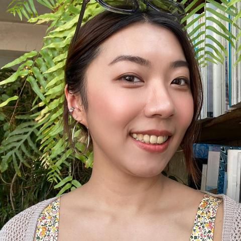 提供廣告文案撰寫服務的專家馮小姐