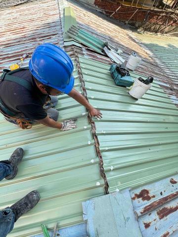 冠安冷氣空調 冷氣安裝清洗保養 - 鐵皮屋頂漏水局部修繕