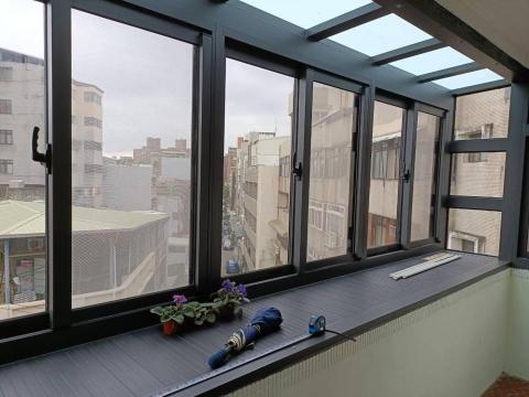 周師傅 - 陽台鋁窗
