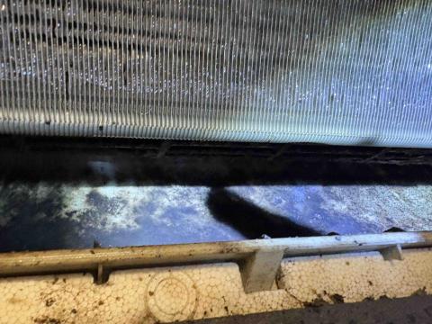 大源Yuan - 散熱片上也是滿滿的髒污