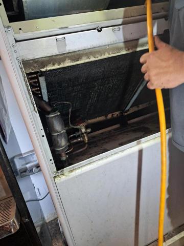 卓越冷氣 - 箱型機保養