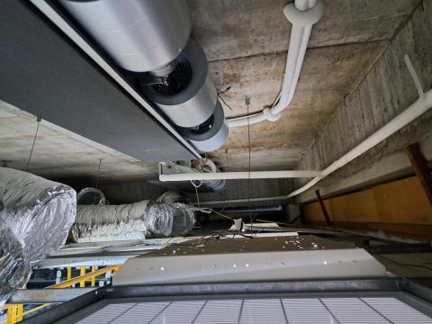 卓越冷氣 - 倉庫加裝吊隱冷氣