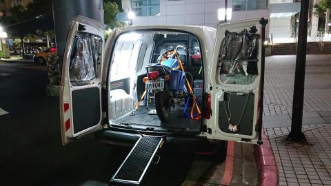 小紀 精緻機車托運 恆溫送貨 - 專車專送 安心不損壞 平價服務歡迎詢價