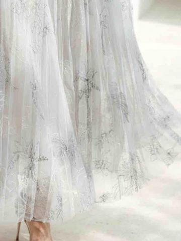 Liz Wang - 布匹繡花