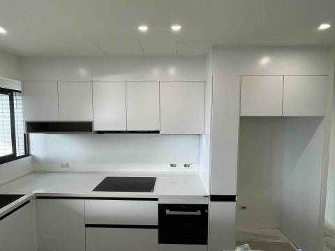 君奇企業有限公司 - 