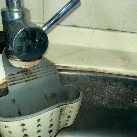 小松鼠清潔🐿️ - 廚房水槽清潔（施作前）