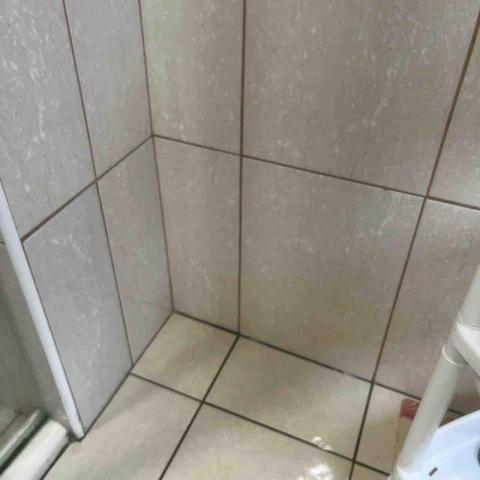 小松鼠清潔🐿️ - 浴室除霉清潔（完成）
已刷除大量霉斑