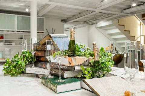 河岸蘭亭｜一站式多風格實景拍攝空間 - 商品情境拍攝