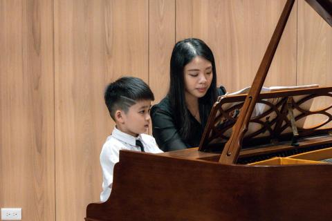 🎵師大碩士長笛鋼琴丁老師🎵 - 鋼琴教學